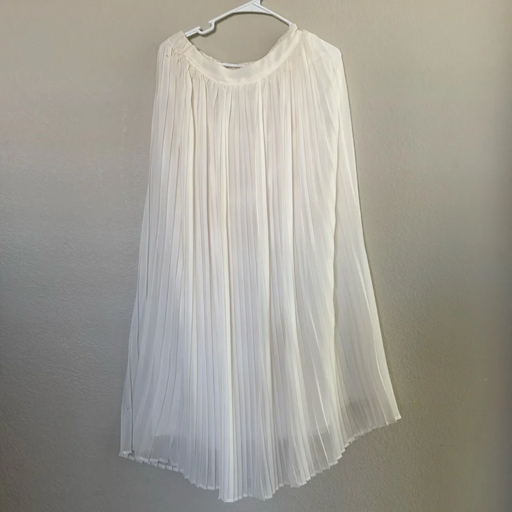 White maxi skirt - Picture 1 of 3